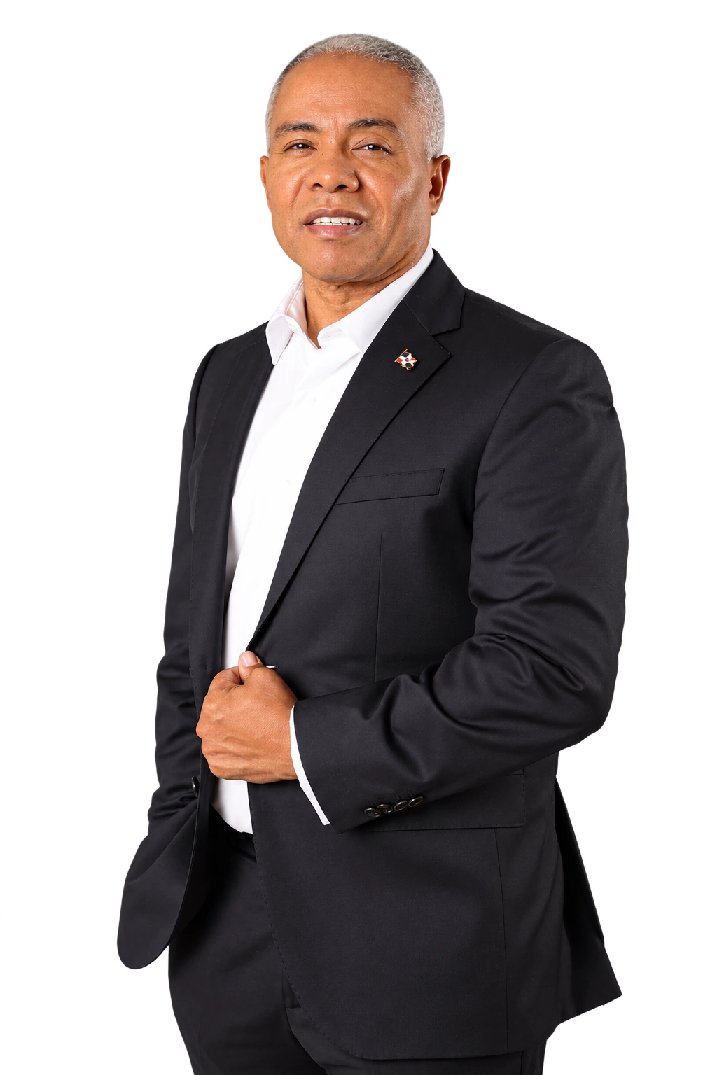 Francisco Fernández con traje oscuro y camisa blanca